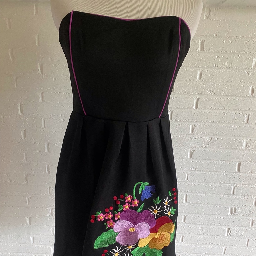 Ya Los Angeles Short Black Dress Floral Embroidery
